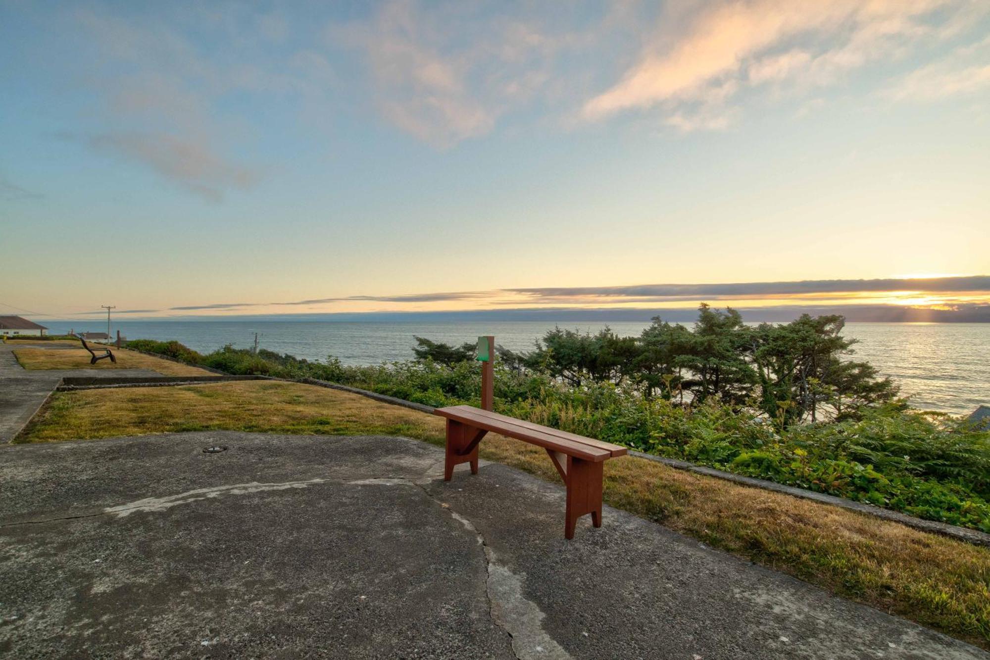 Ester Lee Oceanview Inn Lincoln City Extérieur photo